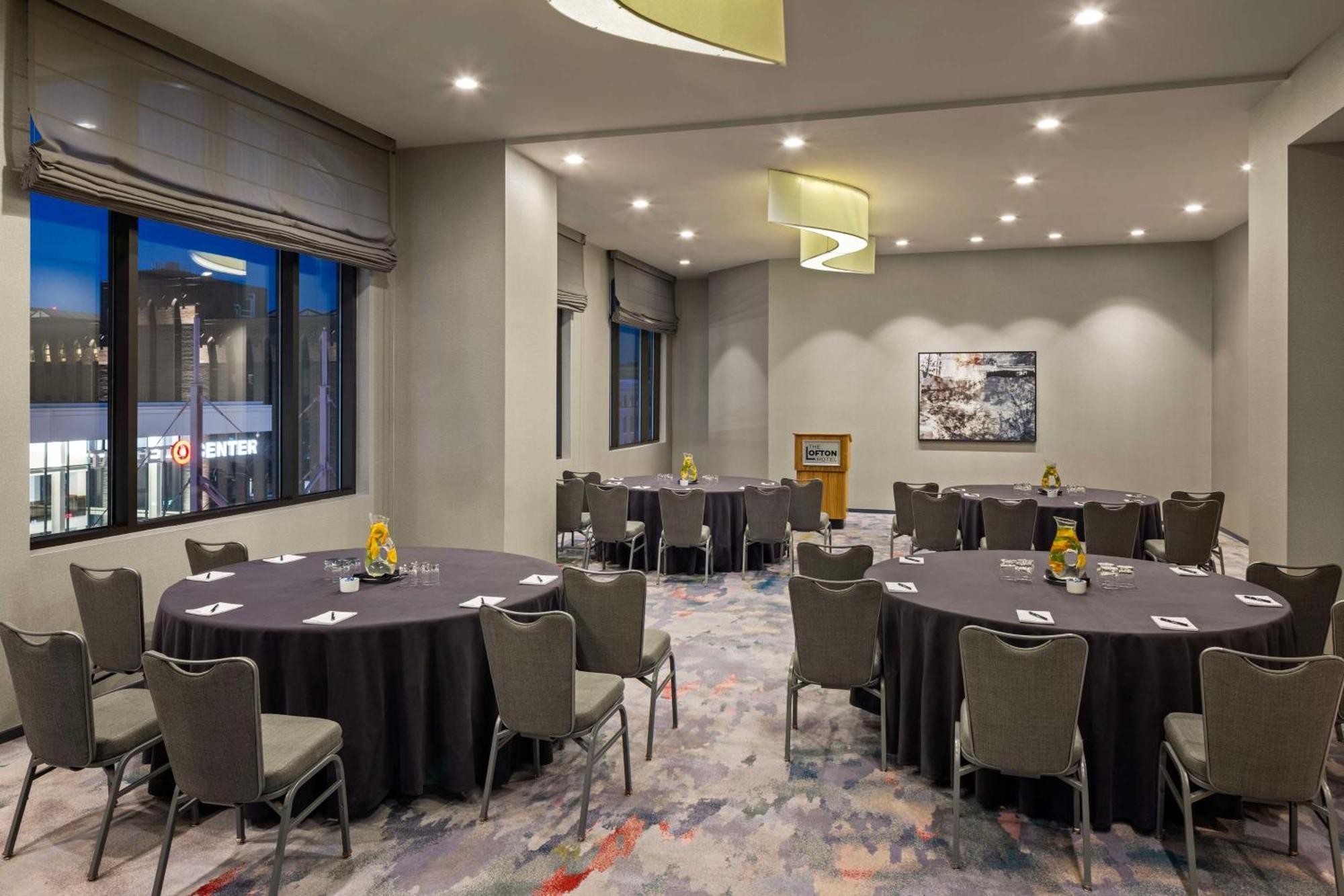 The Lofton Minneapolis, Tapestry Collection By Hilton Minneapolis
