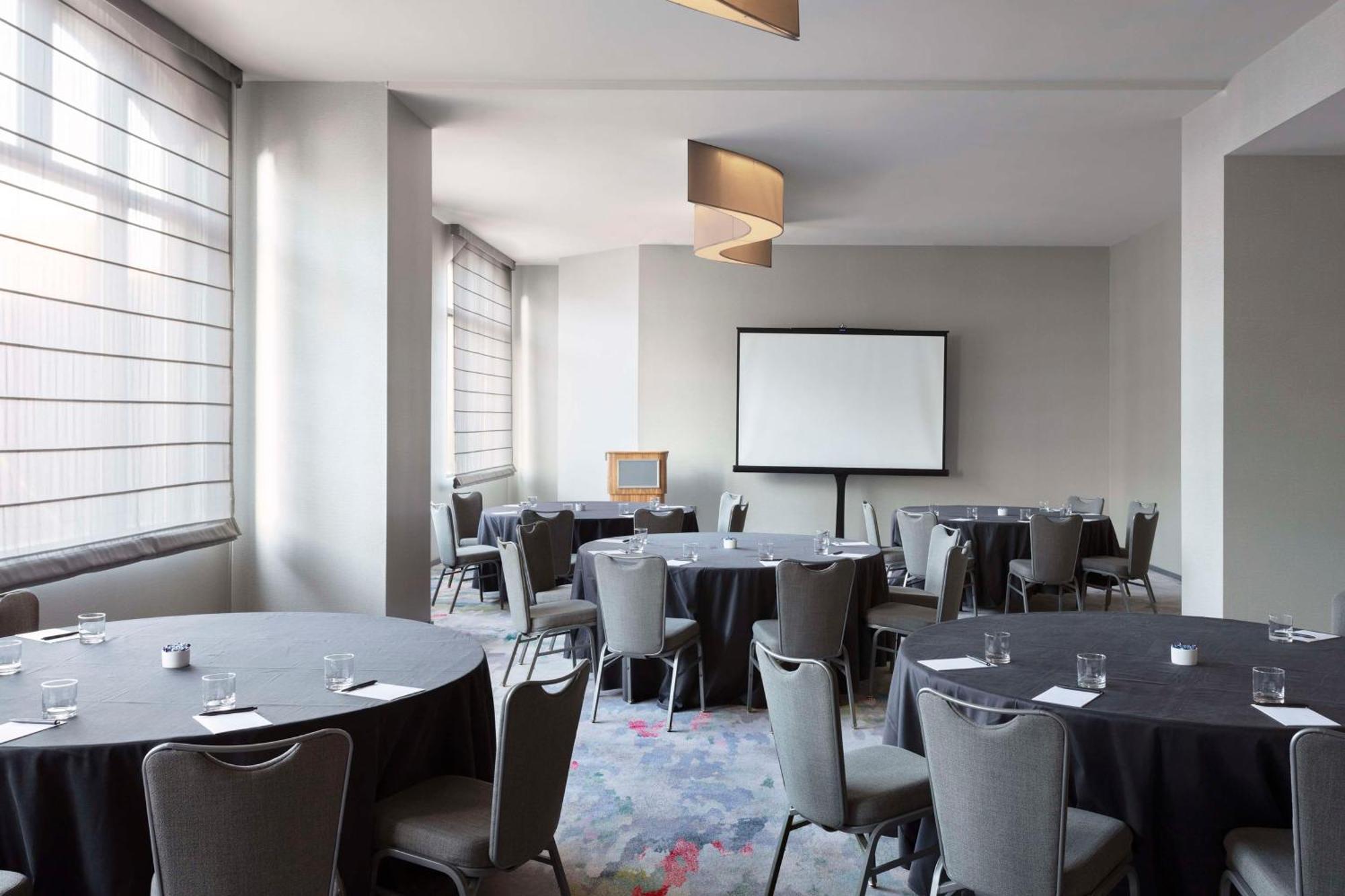 Hotel The Lofton Minneapolis, Tapestry Collection By Hilton 4*